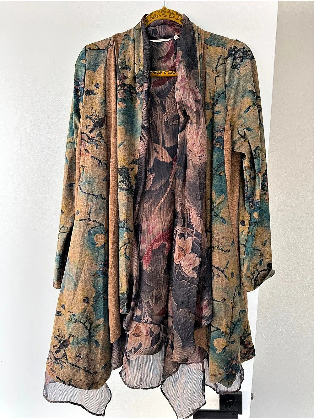 Soft Surroundings Floral Printed Cape Brown & Green Large Like New